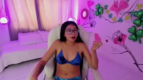 Aisha online show from March 17, 8:01 pm