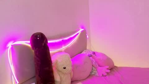 Aisha online show from February 26, 9:08 am