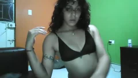 Snapshot of aishadraven chatting on June 21, 2:03 am Aisha Baby online show from June 21, 2:03 am