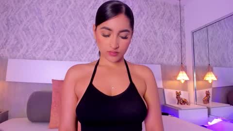 Aisha online show from September 8, 3:22 pm