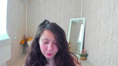 Snapshot of aisharouhi chatting on December 23, 8:33 am Aisha online show from December 23, 8:33 am