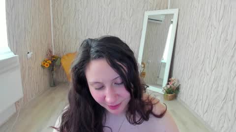 Snapshot of aisharouhi chatting on February 6, 9:43 am Aisha online show from February 6, 9:43 am