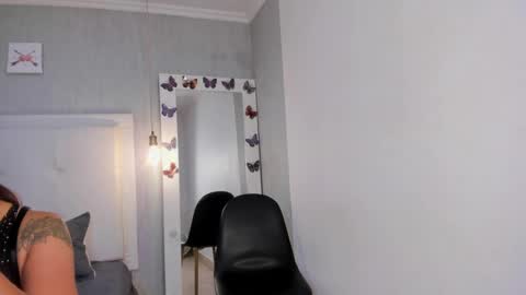 Snapshot of aishawild chatting on September 17, 12:51 pm aishawild online show from September 17, 12:51 pm