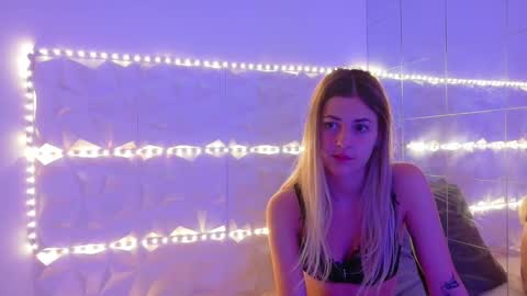 Aisha online show from September 22, 5:09 am