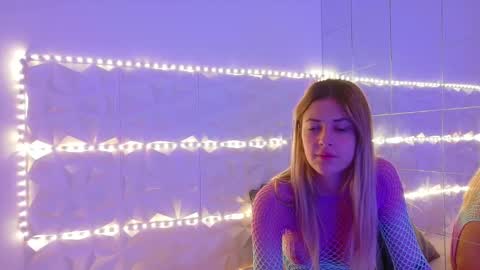 Aisha online show from September 29, 5:01 am