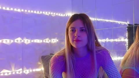 Aisha online show from October 6, 5:16 am