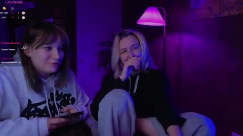 Snapshot of aishiro chatting on October 1, 8:20 am aishiro online show from October 1, 8:20 am