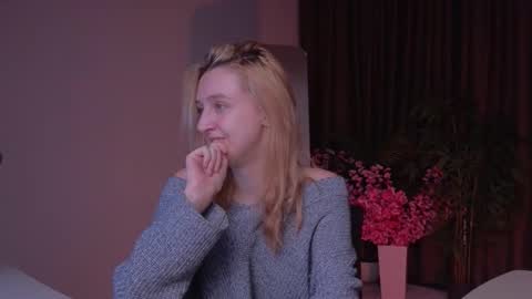 Snapshot of aishiro chatting on December 2, 1:50 pm aishiro online show from December 2, 1:50 pm