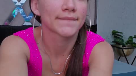 little aitana  online show from January 18, 12:57 pm
