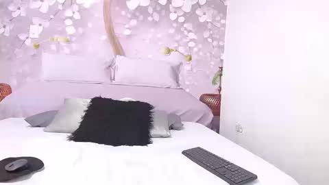 Snapshot of aixa_06 chatting on March 12, 8:15 pm AIXA online show from March 12, 8:15 pm