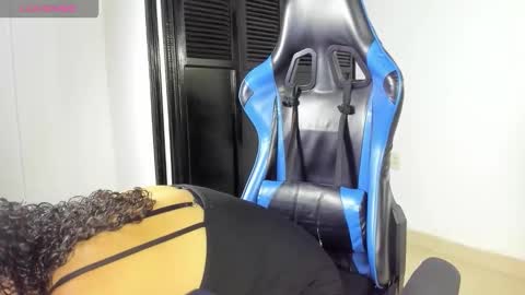 Snapshot of aixa_15 chatting on October 10, 12:15 pm Aixa Burgos online show from October 10, 12:15 pm