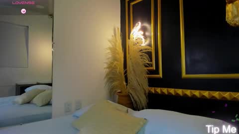 Snapshot of aixa_15 chatting on October 15, 12:27 pm Aixa Burgos online show from October 15, 12:27 pm