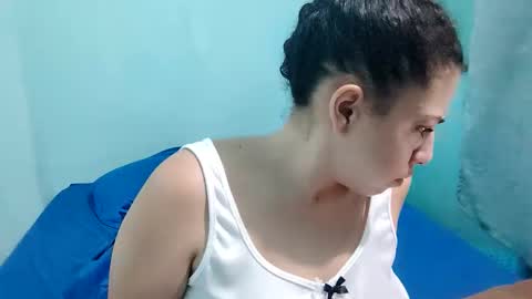 Snapshot of aixa_15 chatting on October 19, 9:43 am Aixa Burgos online show from October 19, 9:43 am