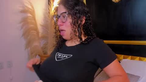 Snapshot of aixa_15 chatting on October 31, 12:17 pm Aixa Burgos online show from October 31, 12:17 pm