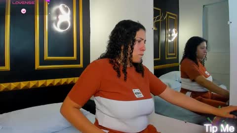 Snapshot of aixa_15 chatting on November 11, 12:05 pm Aixa Burgos online show from November 11, 12:05 pm