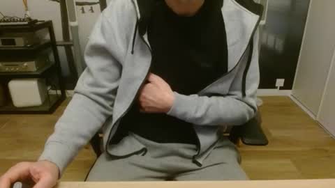 Snapshot of aixcited chatting on March 8, 8:12 pm aixcited online show from March 8, 8:12 pm