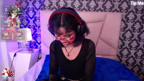 Snapshot of akane_uwu chatting on December 4, 3:32 pm A K A N E U W U online show from December 4, 3:32 pm