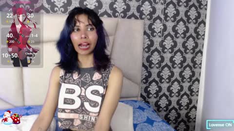 Snapshot of akane_uwu chatting on December 21, 12:06 pm A K A N E U W U online show from December 21, 12:06 pm