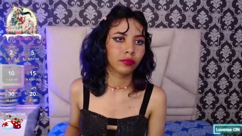 Snapshot of akane_uwu chatting on December 31, 2:58 pm A K A N E U W U online show from December 31, 2:58 pm