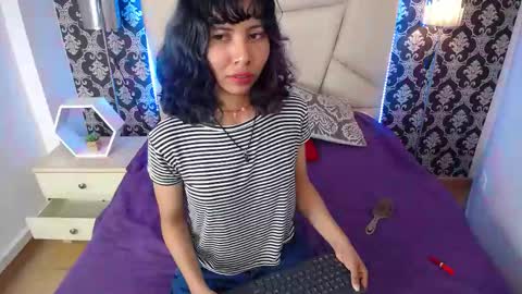 Snapshot of akane_uwu chatting on February 28, 1:05 am A K A N E U W U online show from February 28, 1:05 am