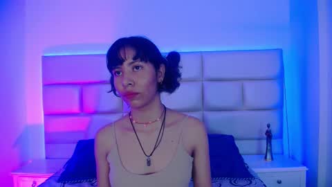 Snapshot of akane_uwu chatting on March 2, 8:18 pm A K A N E U W U online show from March 2, 8:18 pm