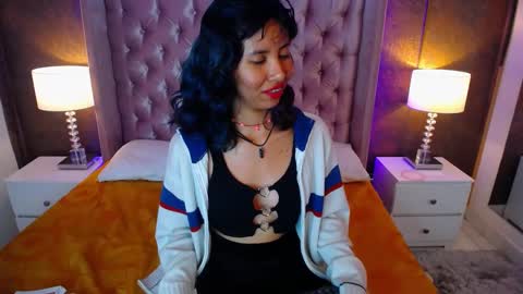 Snapshot of akane_uwu chatting on March 7, 9:18 am A K A N E U W U online show from March 7, 9:18 am