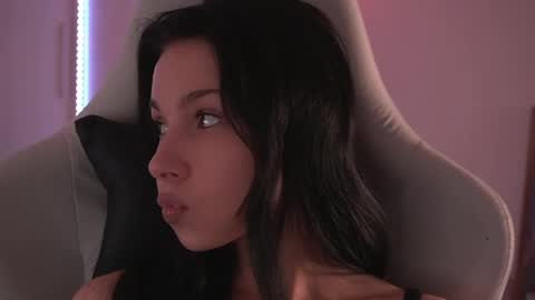 Snapshot of akaruiiii chatting on April 4, 12:09 am Akaruiiii online show from April 4, 12:09 am