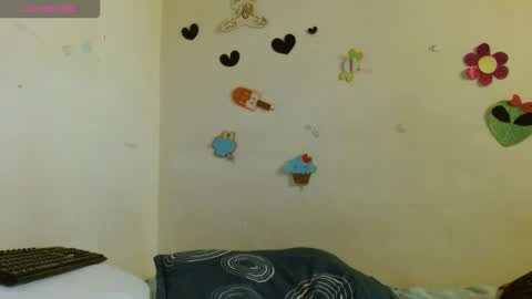 Snapshot of akasha011 chatting on December 19, 5:53 pm akasha online show from December 19, 5:53 pm