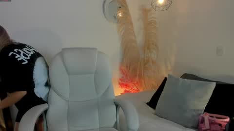 Snapshot of akemi__ chatting on April 23, 1:57 pm Abby Angel online show from April 23, 1:57 pm
