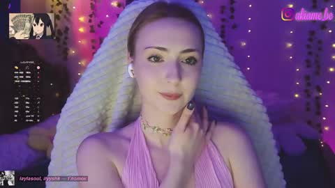 Snapshot of akiame_ chatting on May 6, 12:19 am Liza online show from May 6, 12:19 am