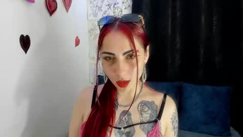 Snapshot of akila_clive chatting on March 13, 8:37 pm carolina online show from March 13, 8:37 pm