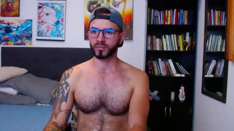 Snapshot of akiles_r chatting on December 10, 11:51 pm akiles online show from December 10, 11:51 pm
