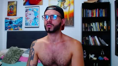 Snapshot of akiles_r chatting on January 9, 11:02 pm akiles online show from January 9, 11:02 pm