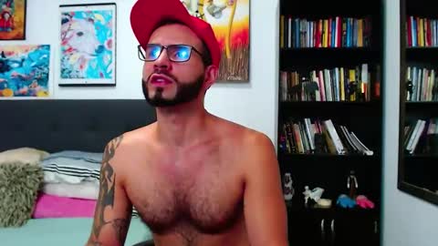 Snapshot of akiles_r chatting on January 23, 11:15 pm akiles online show from January 23, 11:15 pm