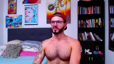 Snapshot of akiles_r chatting on January 27, 9:55 pm akiles online show from January 27, 9:55 pm