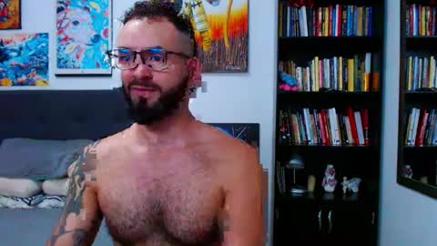 Snapshot of akiles_r chatting on September 30, 11:32 pm akiles online show from September 30, 11:32 pm
