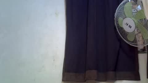 Snapshot of akinginn chatting on April 4, 7:28 am akinginn online show from April 4, 7:28 am