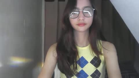 Snapshot of akira_z101 chatting on February 13, 3:03 pm akira_z101 online show from February 13, 3:03 pm