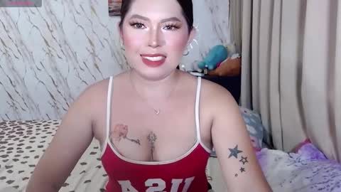 akiragirl_ online show from May 17, 9:11 pm