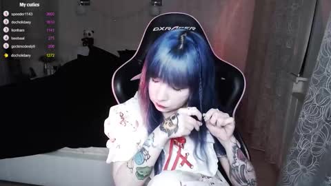 Snapshot of akirahartyx chatting on October 13, 3:23 pm akirahartyx online show from October 13, 3:23 pm