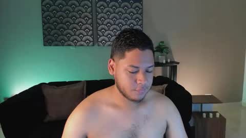 Snapshot of akon_2 chatting on March 12, 7:20 pm Akoon online show from March 12, 7:20 pm