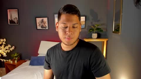 Snapshot of akon_2 chatting on March 30, 4:30 pm Akoon online show from March 30, 4:30 pm