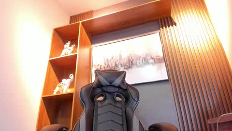 Snapshot of alahia__rodriguez chatting on December 14, 6:45 pm Alahia Rodriguez online show from December 14, 6:45 pm