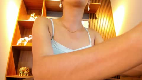 Snapshot of alahia__rodriguez chatting on February 7, 7:28 pm Alahia Rodriguez online show from February 7, 7:28 pm