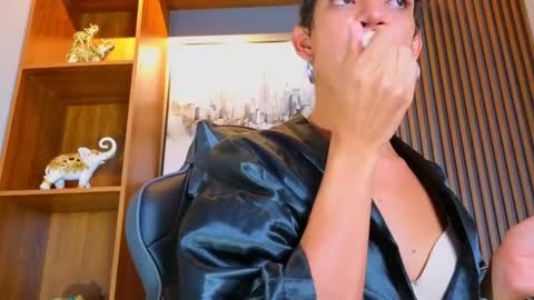 Alahia Rodriguez online show from May 15, 3:52 pm