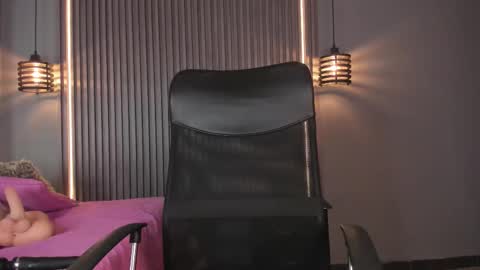 Alahia  online show from September 23, 2:31 pm