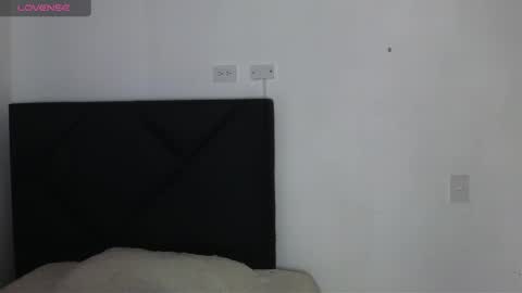 Snapshot of alahia_demon chatting on January 1, 2:41 am alahia online show from January 1, 2:41 am