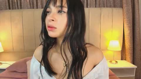 Snapshot of alahia_hank chatting on October 6, 6:05 pm alahia_hank online show from October 6, 6:05 pm
