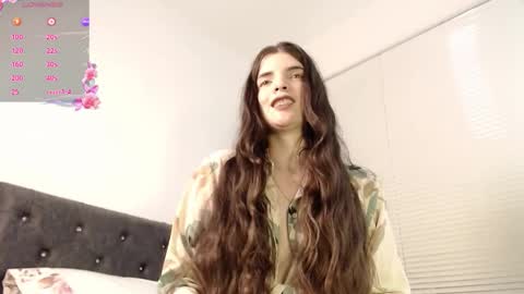 Snapshot of alahia_sky chatting on January 7, 2:30 pm online show from January 7, 2:30 pm