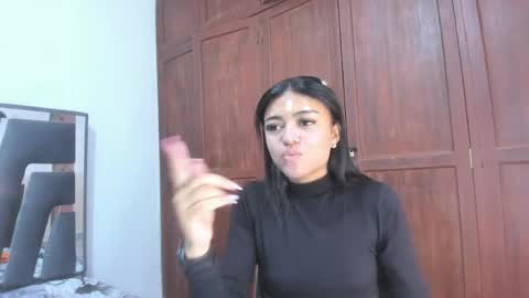 Snapshot of alaia2_ chatting on April 28, 2:44 pm Alaia2 online show from April 28, 2:44 pm